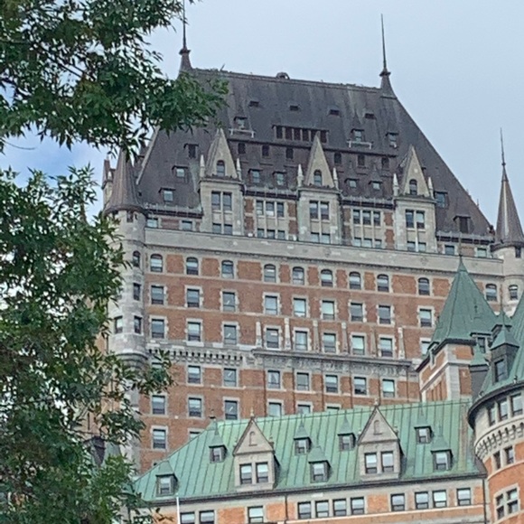 Meet your Posher, Caroline - Picture 1 of 1